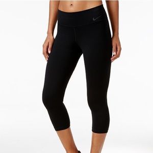 Nike slim fit Capri leggings NWT